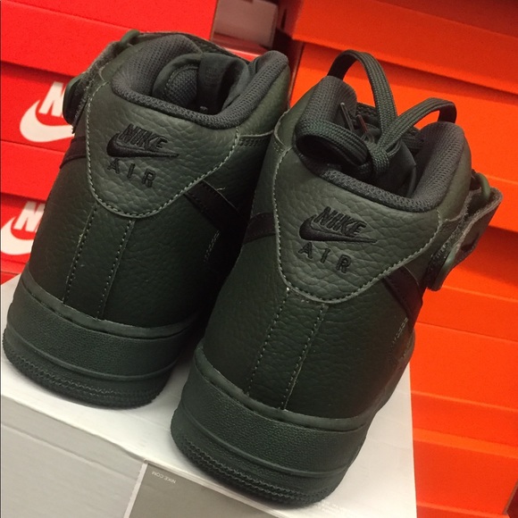 Men’s Air Force One - Picture 3 of 3